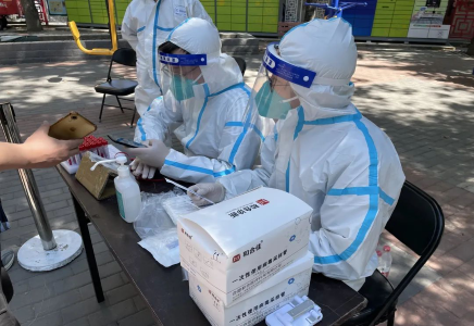 奮戰(zhàn)有我 | 北汽財(cái)務(wù)公司支援一線逆行者，抗“疫”勇?lián)?dāng)